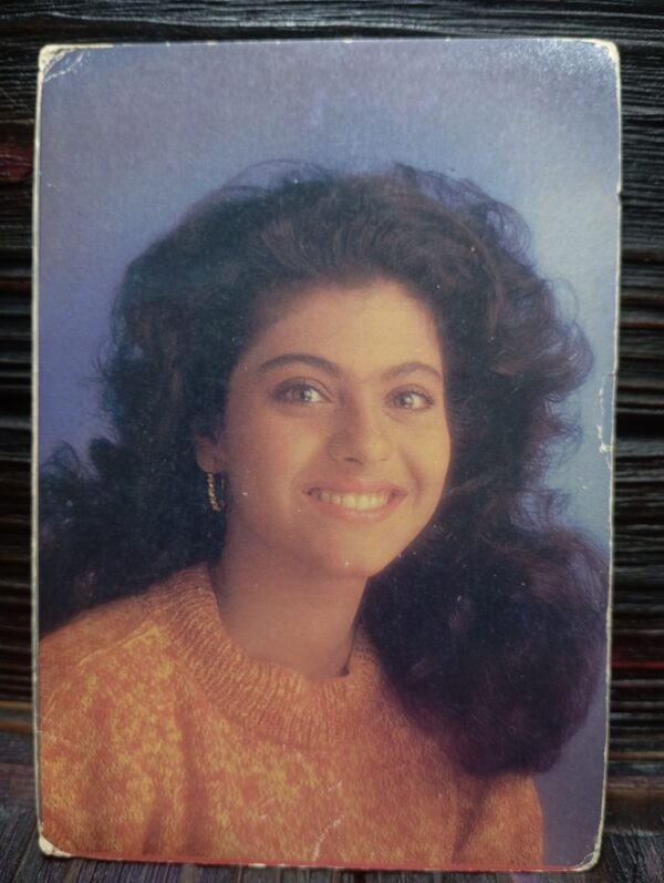 Kajol Devgn * Vintage Bollywood Postcard * (NCC) (5298)