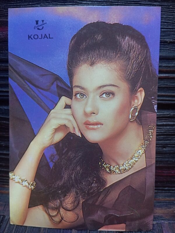 Kajol Devgn * Vintage Bollywood Postcard * (UC) (WN)