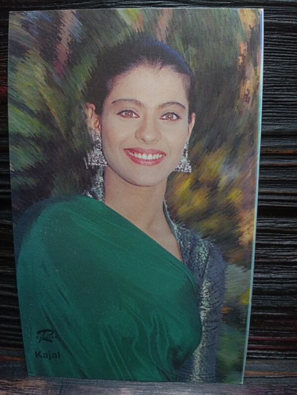 Kajol Devgn * Vintage Bollywood Postcard * (RUBY) (WN)