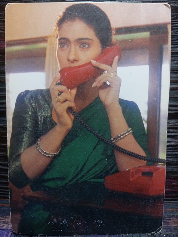 Kajol Devgn * Vintage Bollywood Postcard * (JAIN) (WN)