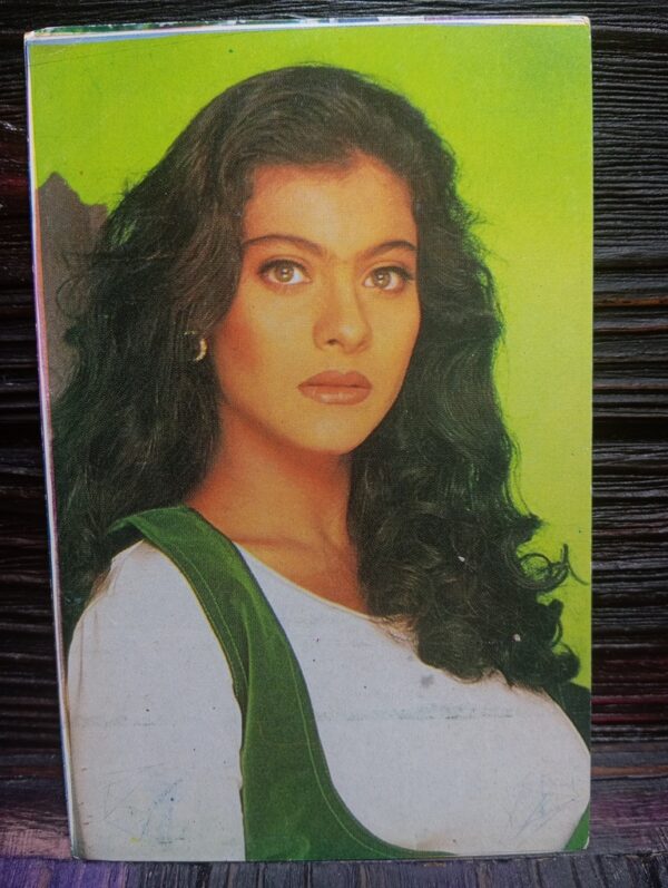 Kajol Devgn * Vintage Bollywood Postcard * (GRV (WN)