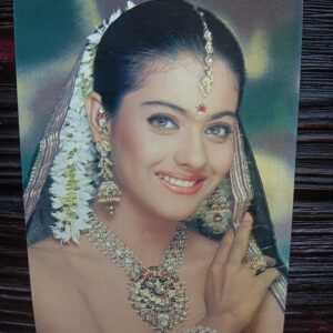 Kajol Devgn * Vintage Bollywood Postcard * (NAA) (WN)