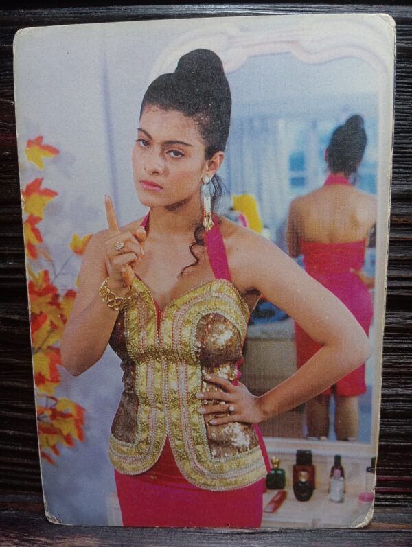Kajol Devgn * Vintage Bollywood Postcard * (JAIN) (1292)