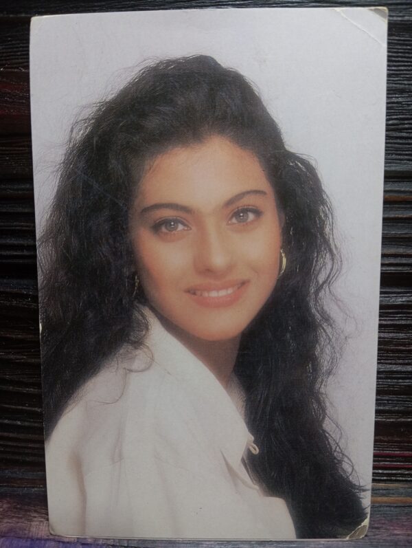 Kajol Devgn * Vintage Bollywood Postcard * (Brijbasi) (3413)