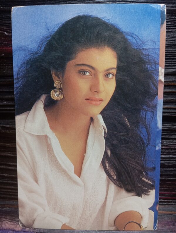 Kajol Devgn * Vintage Bollywood Postcard * (Brijbasi) (4404)