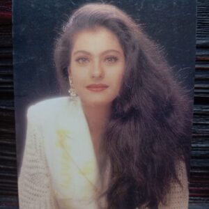 Kajol Devgn * Vintage Bollywood Postcard * (PC) (WN)