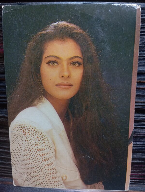 Kajol Devgn * Vintage Bollywood Postcard * (NCC) (5296)