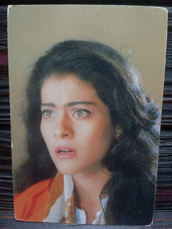 Kajol Devgn * Vintage Bollywood Postcard * (Jain) (10579)
