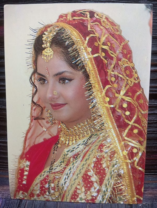 Divya Bharati* Vintage Bollywood Postcard * (RS) (PC-2032)