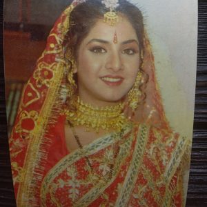 Divya Bharati* Vintage Bollywood Postcard * (RUBY) (1336)
