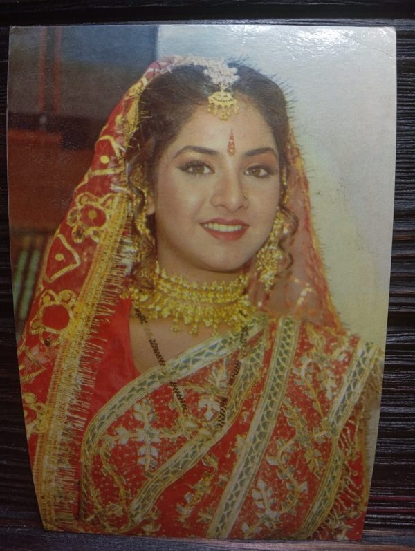 Divya Bharati* Vintage Bollywood Postcard * (RUBY) (1336)