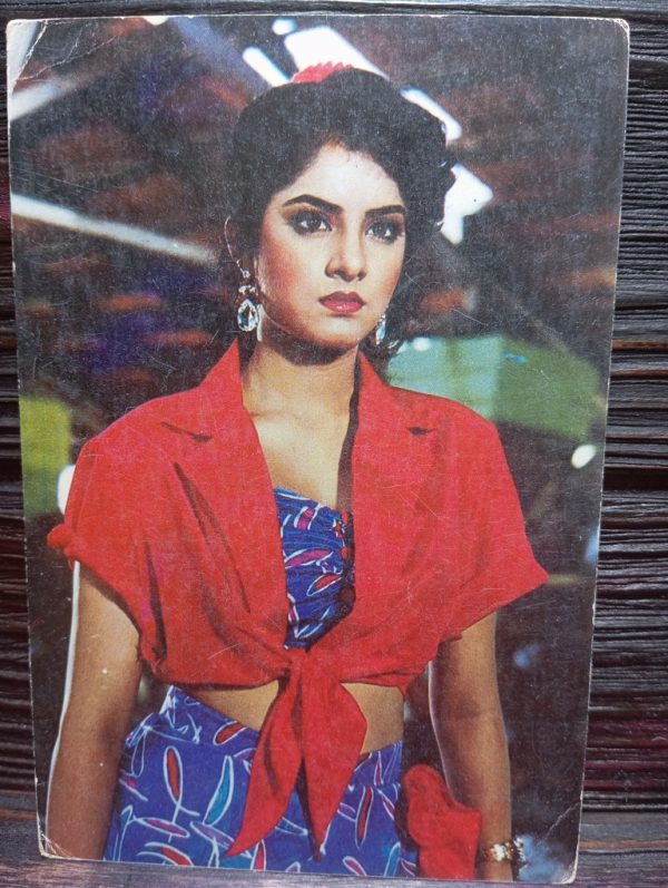 Divya Bharati * Vintage Bollywood Postcard * (JAIN) (WN)