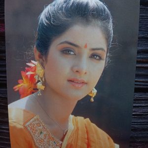 Divya Bharati * Vintage Bollywood Postcard * (RS) (PC-1797)