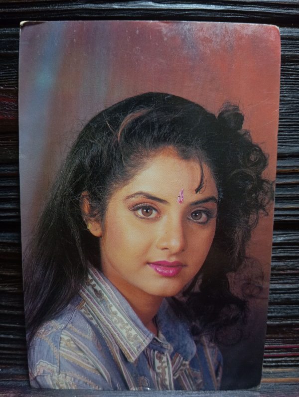 Divya Bharati * Vintage Bollywood Postcard * (BAP) (2107)