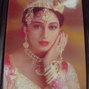 Madhuri Dixit * Vintage Bollywood Postcard * (UC) (WN)
