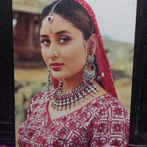 Kareena Kapoor * Vintage Bollywood Postcard * (UN) (WN)