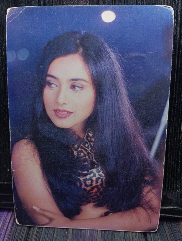 Rani Mukerji * Vintage Bollywood Postcard * (JAAN) (1737)