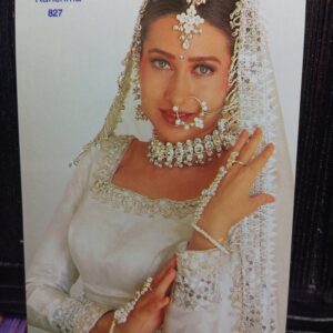 Karishma Kapoor * Vintage Bollywood Postcard * (NAA) (827)
