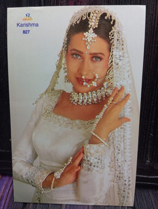 Karishma Kapoor * Vintage Bollywood Postcard * (NAA) (827)