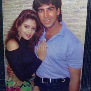 Nagma Akshay Kumar * Vintage Bollywood Postcard * (Brijbasi) (2868)