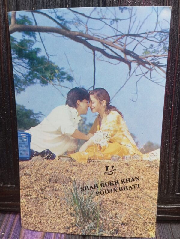 Pooja Bhaat Shahrukh Khan * Vintage Bollywood Postcard * (UC) (WN)
