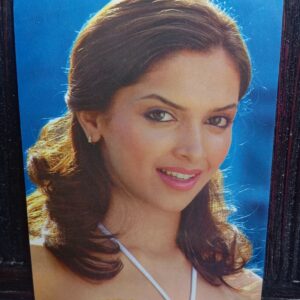 Deepika Padukone * Vintage Bollywood Postcard * (SAMS) (WN)
