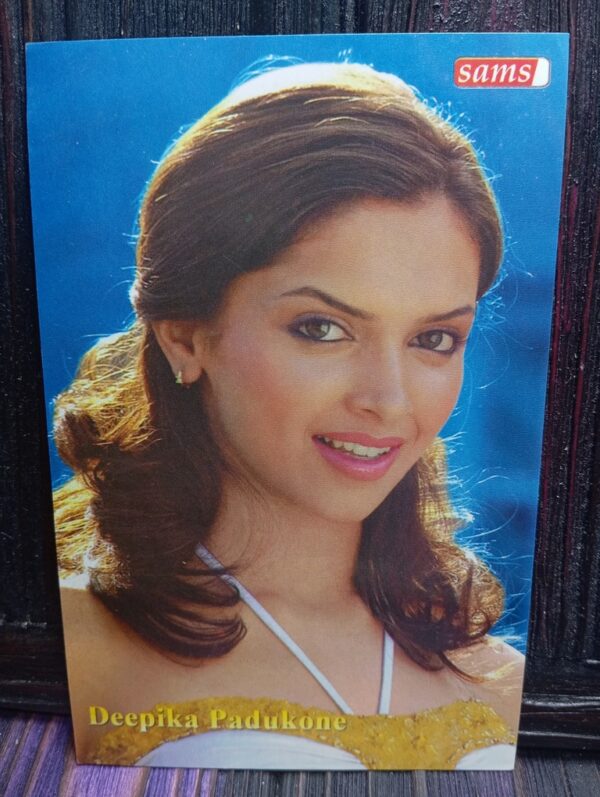Deepika Padukone * Vintage Bollywood Postcard * (SAMS) (WN)