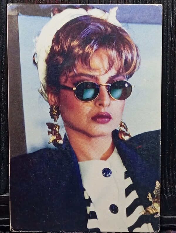 Rekha * Vintage Bollywood Postcard * (NCC) (5330)