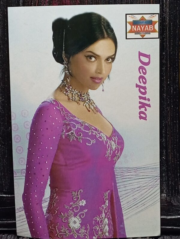 Deepika Padukone * Vintage Bollywood Postcard * (Nayab) (WN)