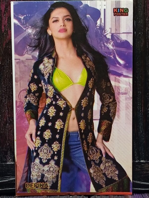 Deepika Padukone * Vintage Bollywood Postcard * (King) (WN)