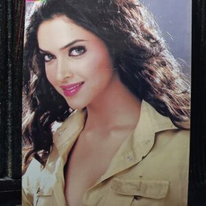 Deepika Padukone * Vintage Bollywood Postcard * (Ruby) (WN)