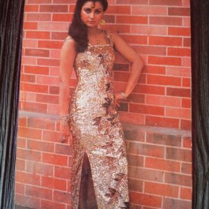 Poonam Dhillon * Vintage Bollywood Postcard * (BAP) (748)