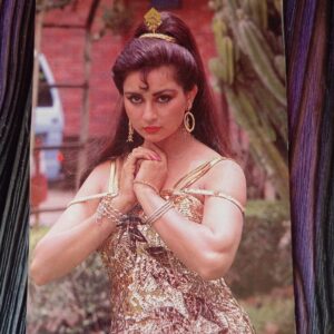 Poonam Dhillon * Vintage Bollywood Postcard * (BAP) (718)