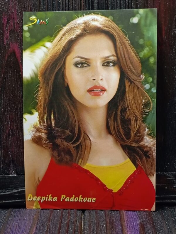 Deepika Padukone * Vintage Bollywood Postcard * (Sims) (WN)