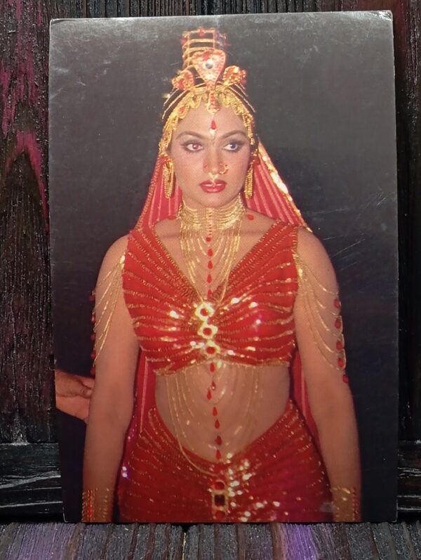 Madhavi * Vintage Bollywood Postcard * (RC) (PC-975)