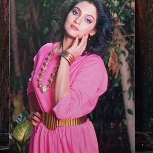 Madhavi * Vintage Bollywood Postcard * (Venus) (F268)
