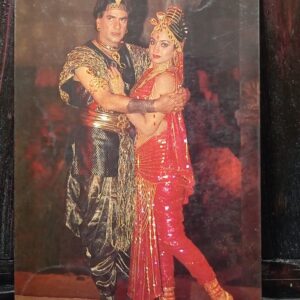 Madhavi Jeetendra * Vintage Bollywood Postcard * (RC) (PC-968)