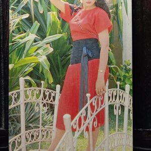Madhavi * Vintage Bollywood Postcard * (Ruby) (WN)