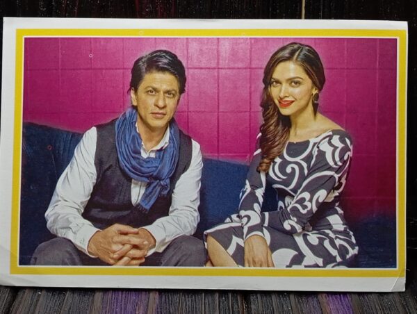 Deepika Padukone Shahrukh Khan * Vintage Bollywood Postcard * (Bharat) (WN)