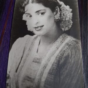 Old photo Bollywood actress * Juhi Chawla