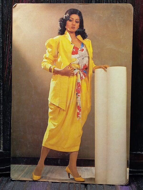 Sridevi * Vintage Bollywood Postcard * (PC) (PC-614)
