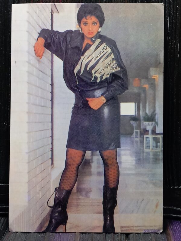 Sridevi * Vintage Bollywood Postcard * (WN) (WN)
