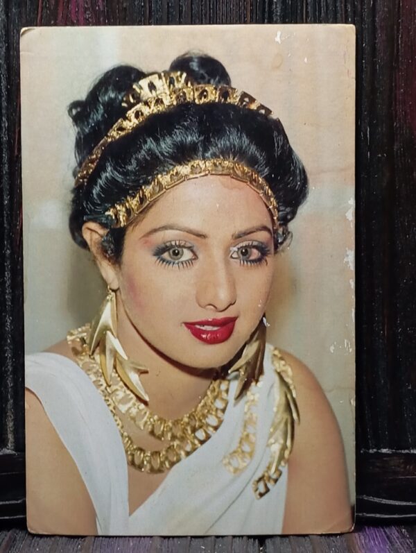 Sridevi * Vintage Bollywood Postcard * (Unique) (P-107)