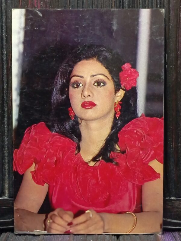 Sridevi * Vintage Bollywood Postcard * (BAP) (555)