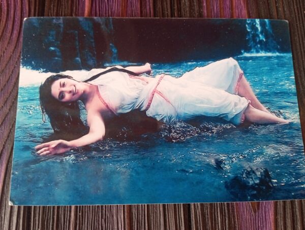 Juhi Chawla * Vintage Bollywood Postcard * (Sasa) (WN)