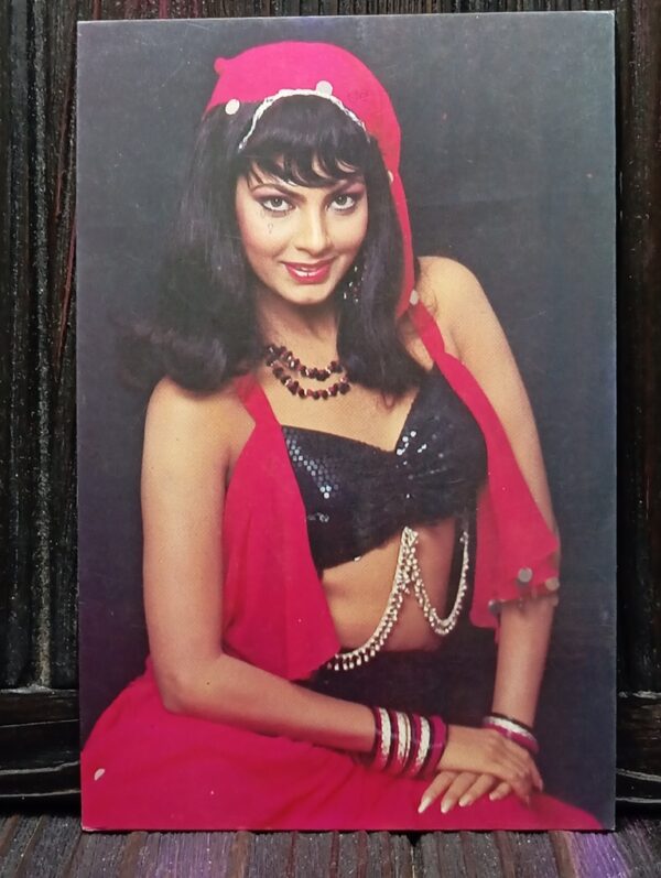 Kimi Katkar * Vintage Bollywood Postcard * (BAP) (1409)