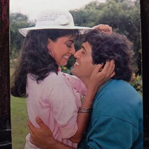 Kimi Katkar Govinda* Vintage Bollywood Postcard * (Ruby) (541)
