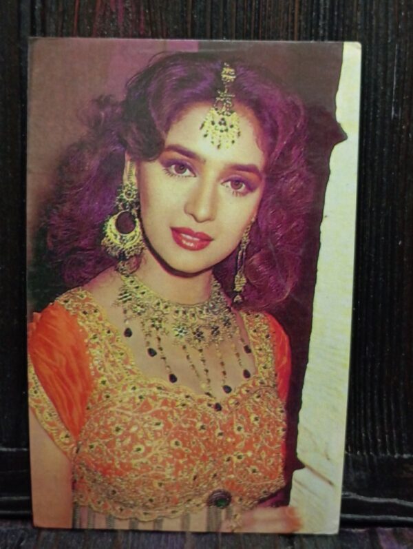 Madhuri Dixit * Vintage Bollywood Postcard * (GM) (PC-200)