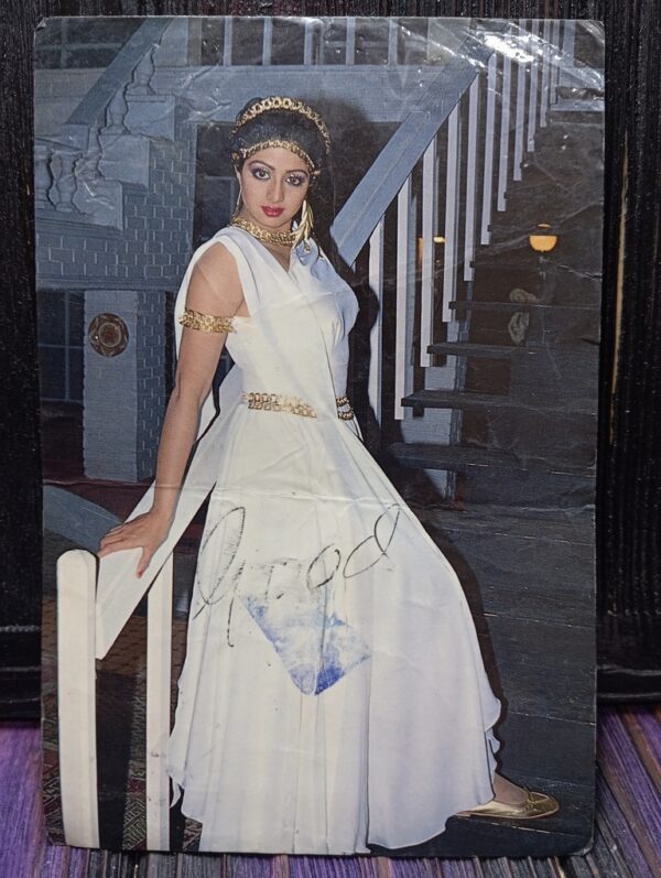 Sridevi * Vintage Bollywood Postcard * (RC) (PC-770)