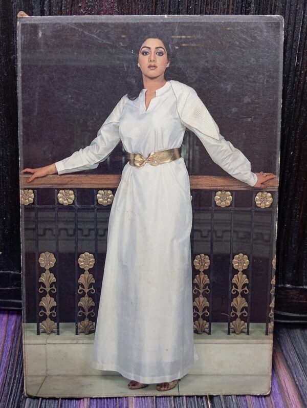 Sridevi * Vintage Bollywood Postcard * (RC) (PC-339)